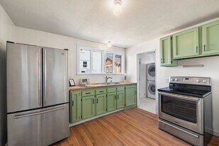 503 NE Jarrett St in Portland, OR - Building Photo