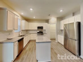 7024 Wheyfield Dr in Charlotte, NC - Building Photo - Building Photo