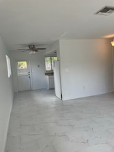 627 92nd Ave N in Naples, FL - Building Photo - Building Photo