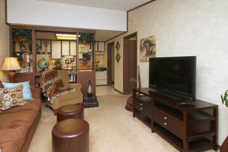 Cedargate Apartments in Waterford, MI - Building Photo - Interior Photo