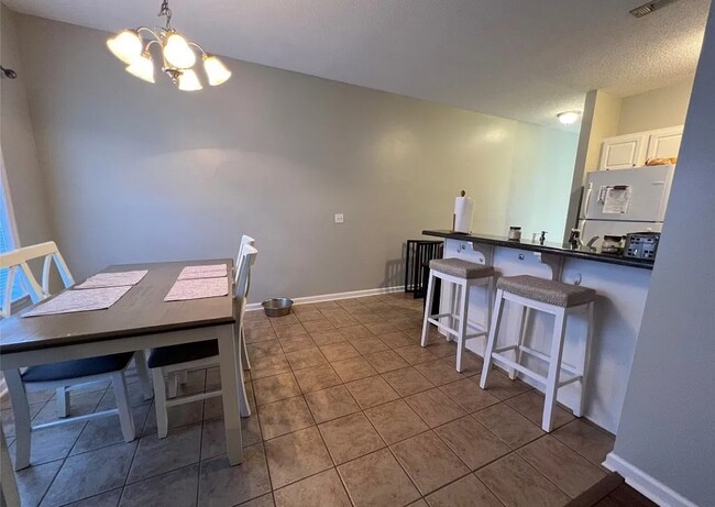 property at 5 Courtyard Way