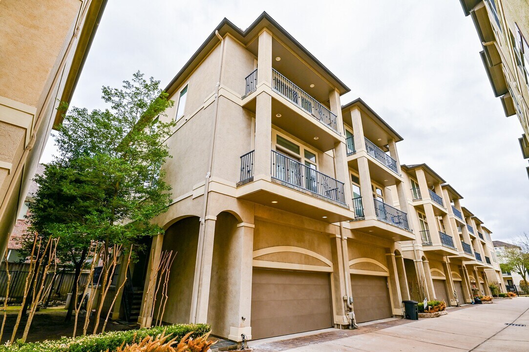 6818 Staffordshire Blvd in Houston, TX - Building Photo