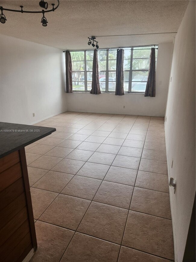 property at 2771 Taft St