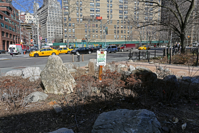 136-138 Beekman St in New York, NY - Foto de edificio - Building Photo