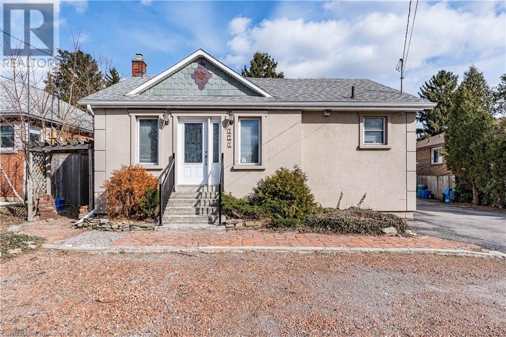 439 Upper Gage Ave in Hamilton, ON - Building Photo