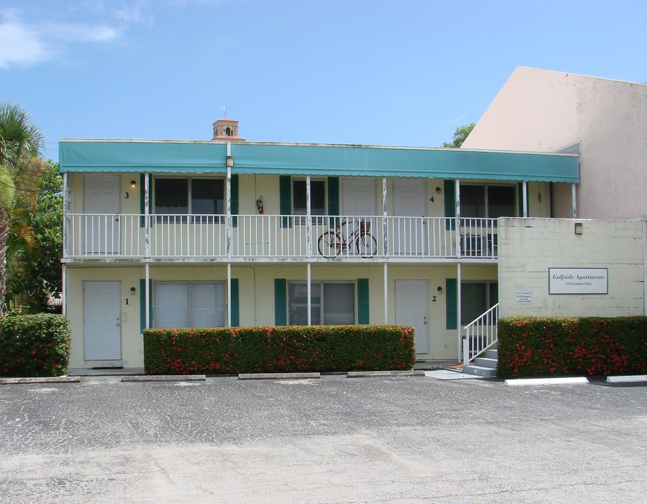 Gulfside Apartments in Naples, FL - Building Photo