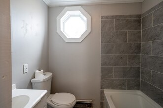574 Proctor Ave-Unit -1 in Revere, MA - Building Photo - Building Photo
