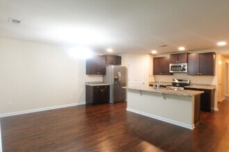 44 Hawkhorn Ct in Pooler, GA - Building Photo - Building Photo