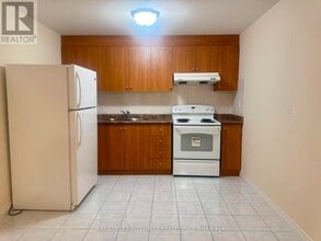 508 Roy Rainey Ave in Markham, ON - Building Photo - Building Photo