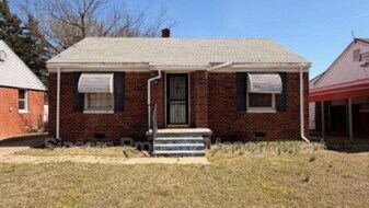 2132 Miramar Blvd in Oklahoma City, OK - Building Photo