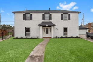 12302 Gaylawood Dr in Houston, TX - Building Photo