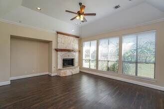 1319 Alleyan Trail in Sugar Land, TX - Building Photo - Building Photo