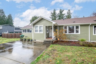 117 Mosman Ave SW in Yelm, WA - Building Photo - Building Photo