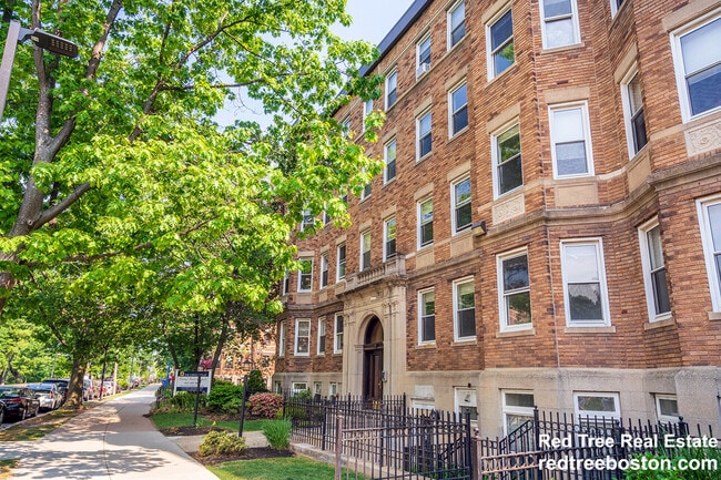 property at 195 Park Dr