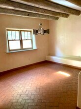 112 Elena St in Santa Fe, NM - Foto de edificio - Building Photo