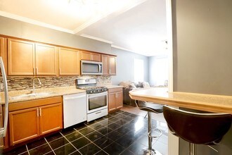 445 Columbus Ave, Unit 1 in Syracuse, NY - Building Photo - Building Photo