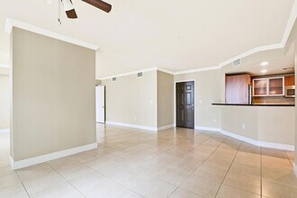 610 Clematis St, Unit 500 in West Palm Beach, FL - Building Photo - Building Photo