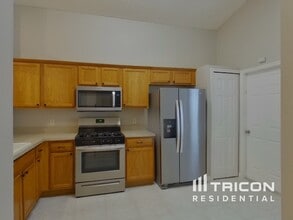 308 Heritage Estates Ln in DeLand, FL - Building Photo - Building Photo