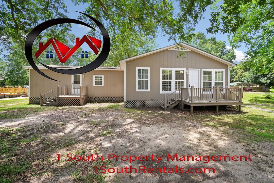 9551 Jeff Hamilton Rd in Mobile, AL - Building Photo