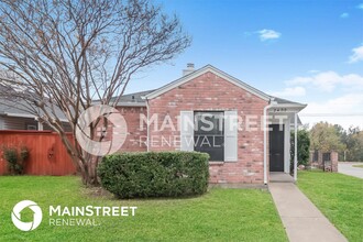 2400 Markland St in Irving, TX - Building Photo - Building Photo