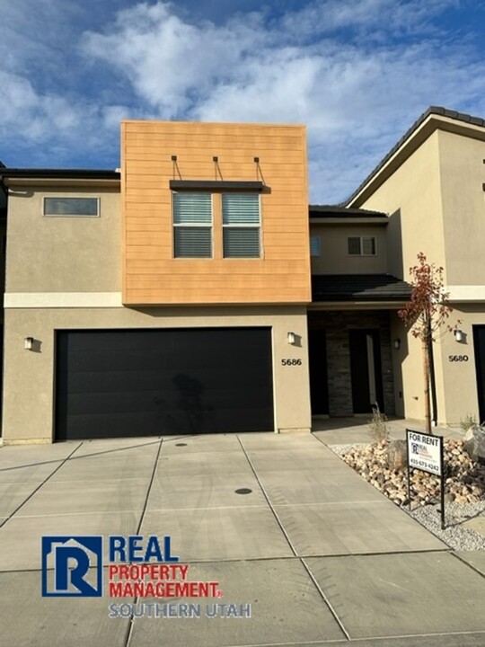 5686 S Duel Ln in Saint George, UT - Building Photo