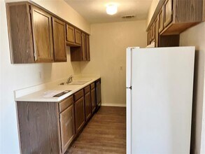 117 Redbud Ct in Waxahachie, TX - Building Photo - Building Photo