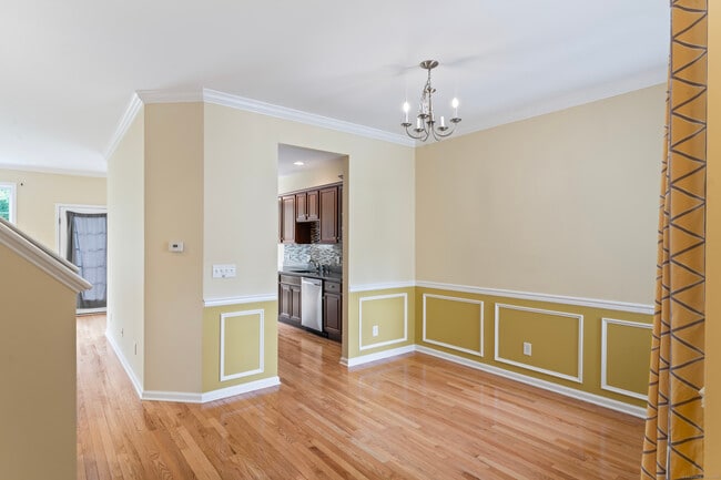 56 Tucker St in Danbury, CT - Building Photo - Building Photo