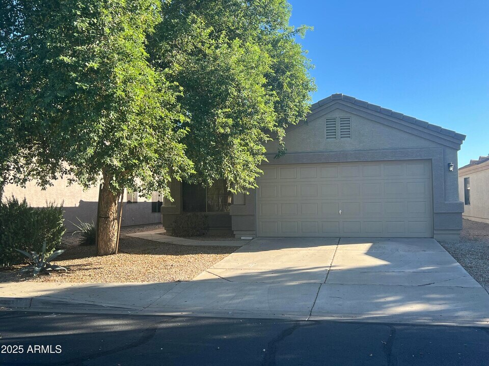 12729 W Ventura St in El Mirage, AZ - Foto de edificio