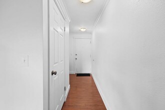 844 W Cliff Dr in Spokane, WA - Foto de edificio - Building Photo