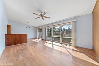 493 Amherst Ave in Des Plaines, IL - Building Photo - Building Photo