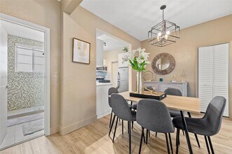 301 86th St in Miami Beach, FL - Foto de edificio - Building Photo