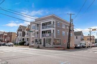 862 E Jersey St, Unit 5 in Elizabeth, NJ - Building Photo - Building Photo