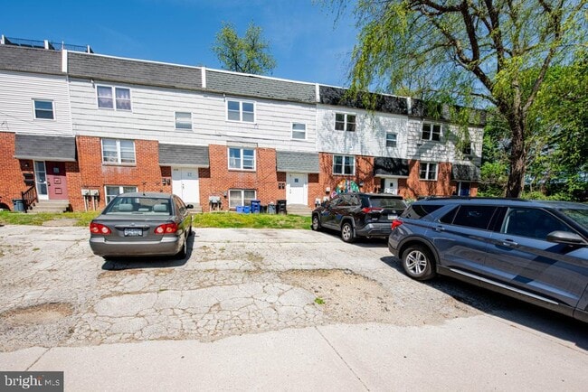 330 Hermitage St in Philadelphia, PA - Building Photo - Building Photo