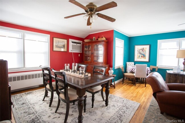 274 W Walnut St in Long Beach, NY - Building Photo - Building Photo