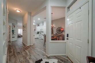 102 Wintergreen Trail in Spring, TX - Building Photo - Building Photo