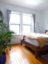 15 Alton Pl, Unit a in Brookline, MA - Foto de edificio - Building Photo