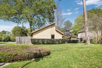 3203 Silver Falls Dr in Humble, TX - Building Photo - Building Photo