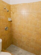 1120 NW 64th St in Miami, FL - Building Photo - Building Photo