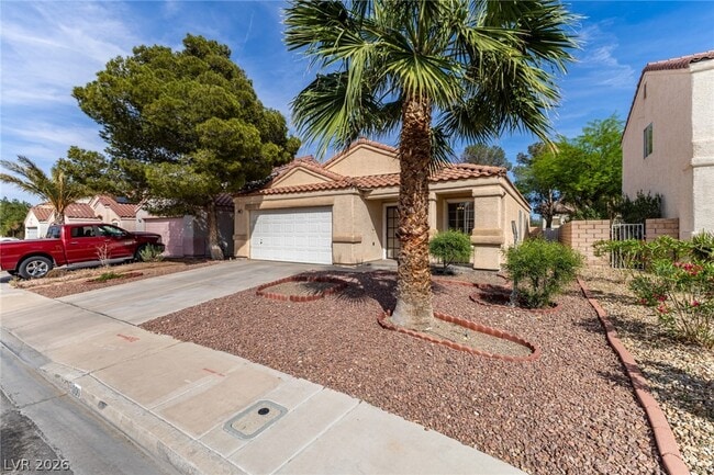 1000 Pleasant Run Ct in Henderson, NV - Building Photo - Building Photo