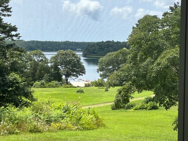 111 Popple Bottom Rd in Sandwich, MA - Building Photo - Building Photo