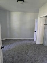 210 N State St in Springfield, IL - Building Photo - Building Photo