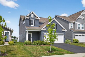 7086 Celebration Dr in Powell, OH - Building Photo - Building Photo