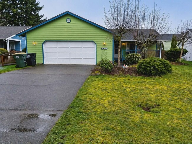 15619 Parkview Dr SE in Yelm, WA - Building Photo - Building Photo