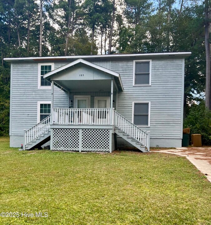 105 Ridge Pl in Greenville, NC - Building Photo