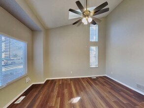 12191 Newport Dr in Brighton, CO - Foto de edificio - Building Photo