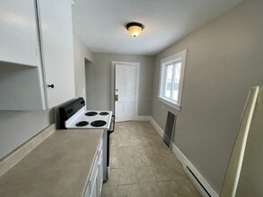 1322 Brownell Ave, Unit 1322 Brownell in Lorain, OH - Foto de edificio - Building Photo