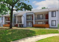 Grounds - Indian Hills Apartments in Little Rock, Arkansas