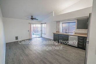 37701 Cardiff St in Palmdale, CA - Building Photo - Building Photo