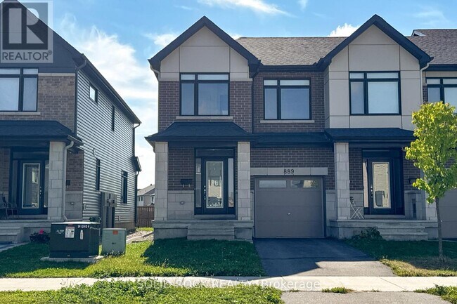 889 Solarium Ave in Ottawa, ON - Building Photo - Building Photo