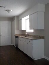 107 Hidalgo Ln in Arlington, TX - Building Photo - Building Photo